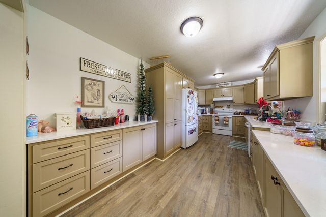 151 Rich Hollow, Batesville, AR 72501