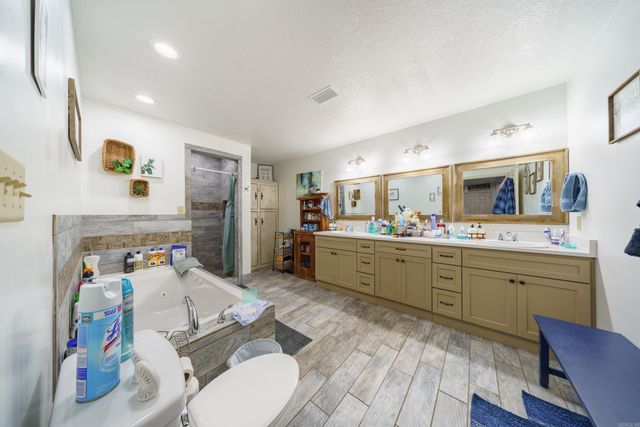 151 Rich Hollow, Batesville, AR 72501