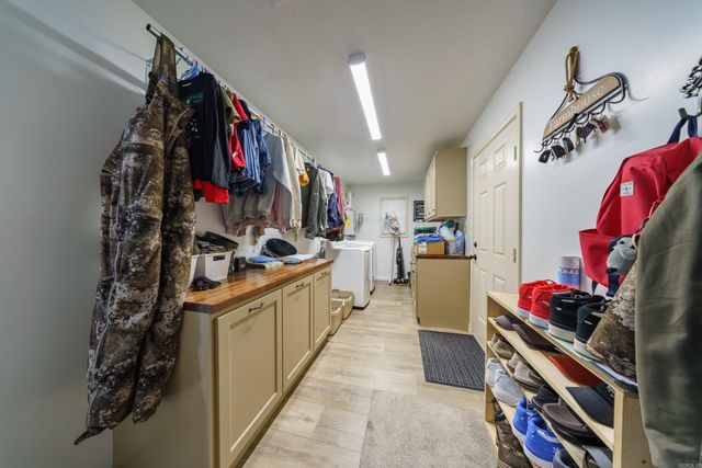 151 Rich Hollow, Batesville, AR 72501