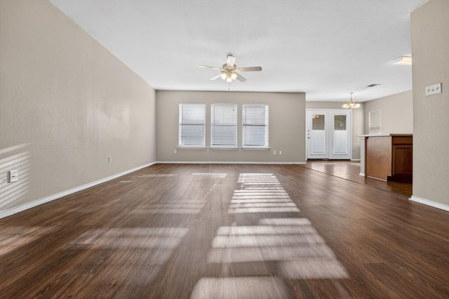 13205 Vizquel LOOP, Del Valle, TX 78617