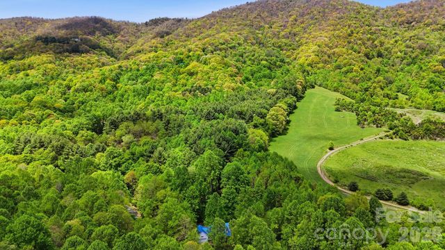 438 Serenity Mountain Road, Waynesville, NC 28786
