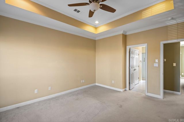 44 W Point Dr, Maumelle, AR 72113