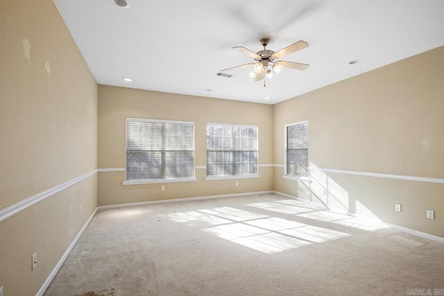 44 W Point Dr, Maumelle, AR 72113