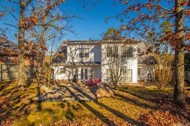 44 W Point Dr, Maumelle, AR 72113