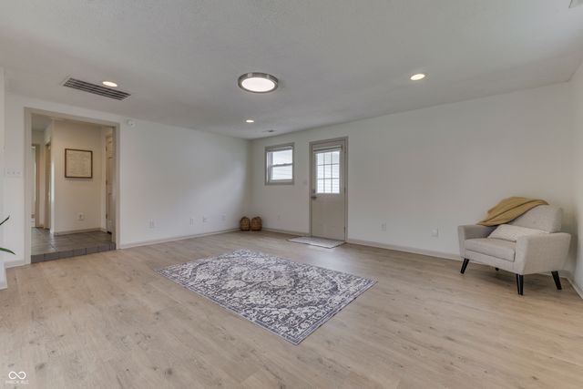 146 Parkview Drive, Whiteland, IN 46184