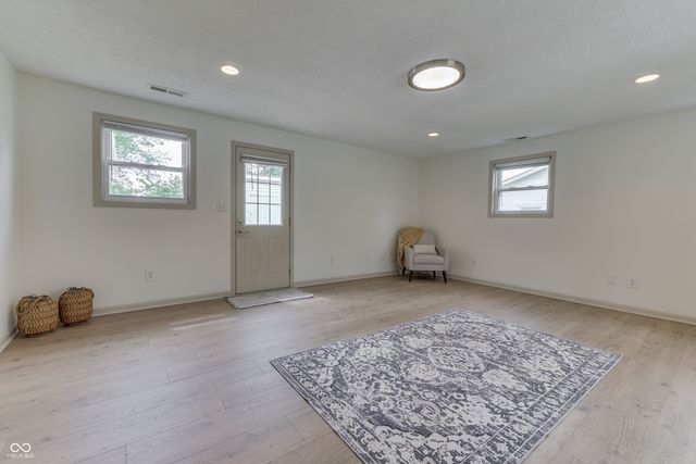 146 Parkview Drive, Whiteland, IN 46184