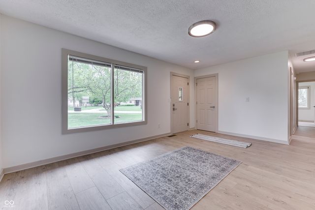 146 Parkview Drive, Whiteland, IN 46184