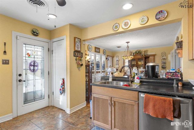 1705 BUCHANAN STREET, Wichita Falls, TX 76309