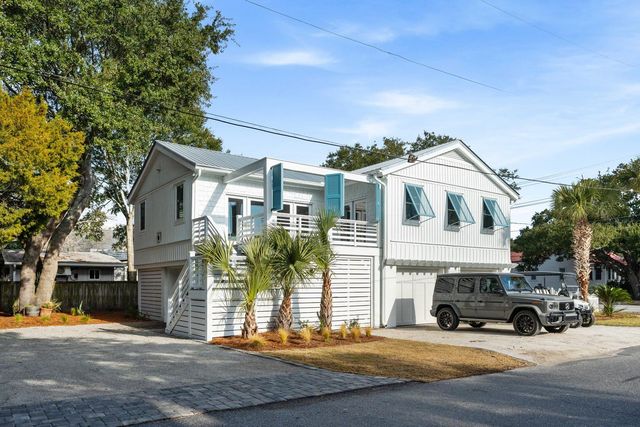 2218 Myrtle Avenue, Sullivans Island, SC 29482