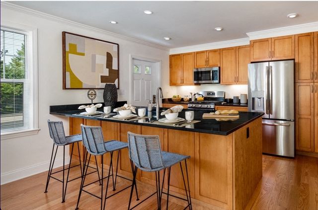 13 Independence Dr 13, Brookline, MA 02467