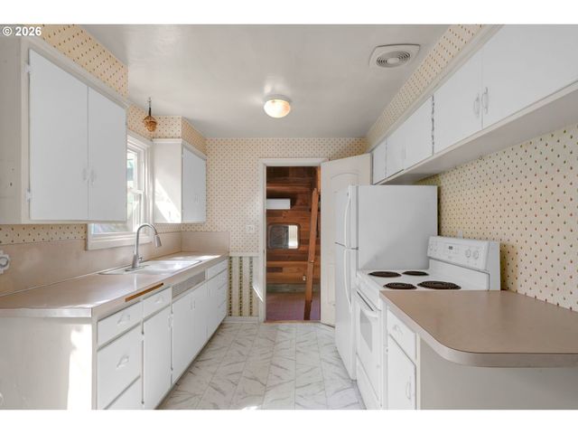 3270 WOOD Ave, Eugene, OR 97402