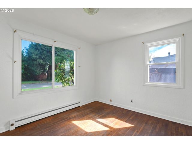 3270 WOOD Ave, Eugene, OR 97402