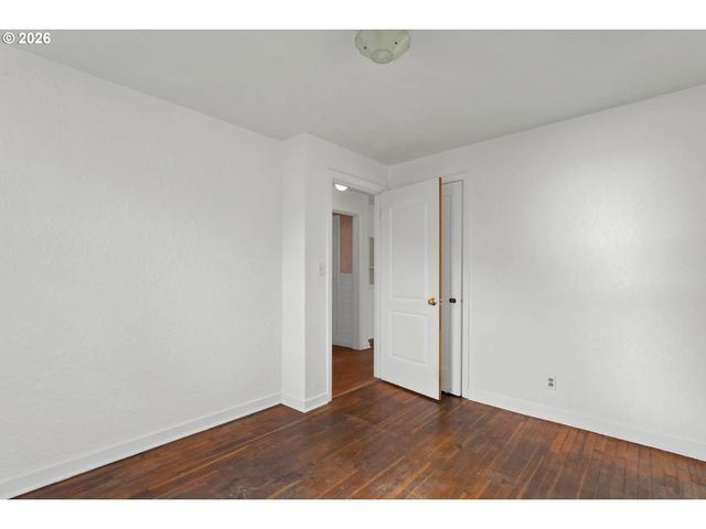 3270 WOOD Ave, Eugene, OR 97402