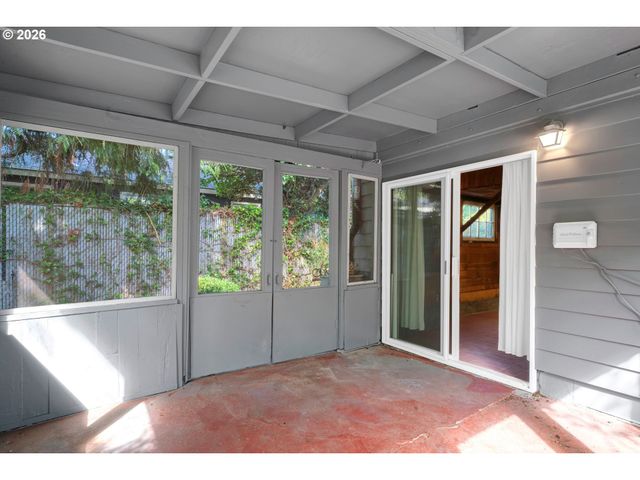 3270 WOOD Ave, Eugene, OR 97402