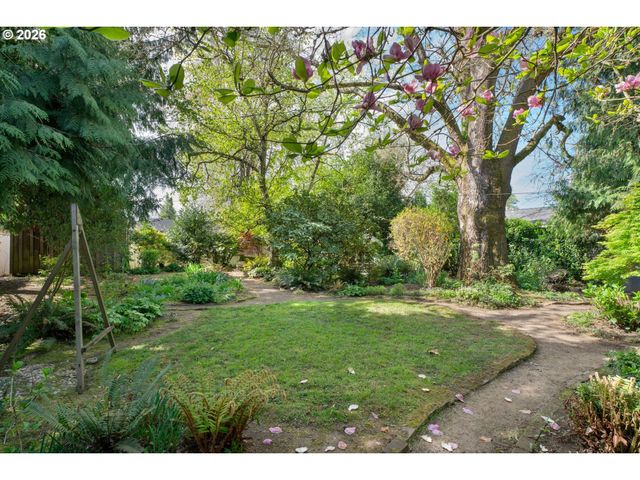 3270 WOOD Ave, Eugene, OR 97402