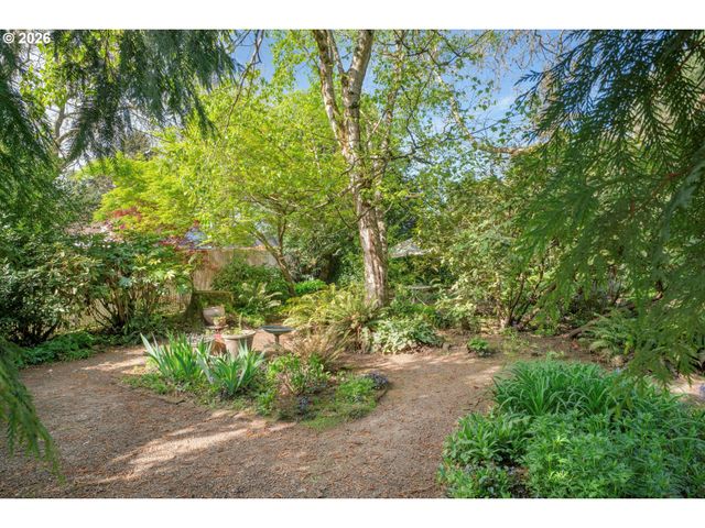 3270 WOOD Ave, Eugene, OR 97402