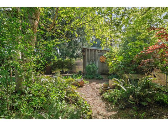 3270 WOOD Ave, Eugene, OR 97402