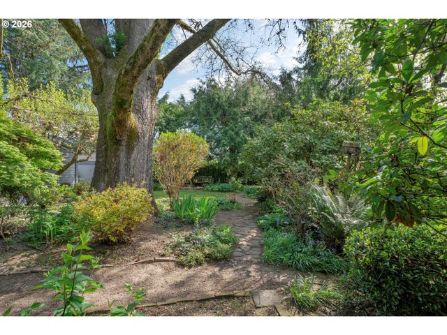 3270 WOOD Ave, Eugene, OR 97402