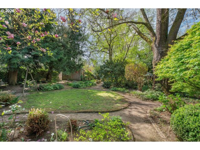 3270 WOOD Ave, Eugene, OR 97402