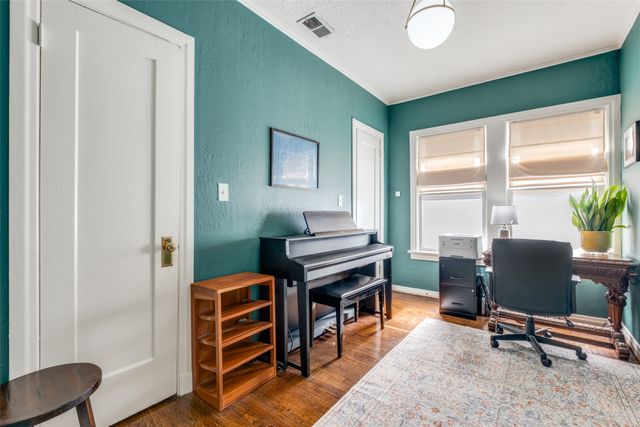 1107 Sarasota Circle, Dallas, TX 75223