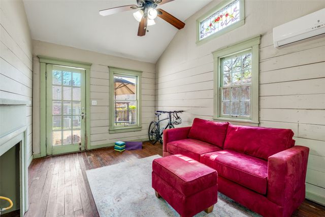 1107 Sarasota Circle, Dallas, TX 75223