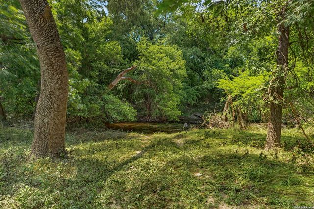 2634 County Road 4713, Lacoste, TX 78039