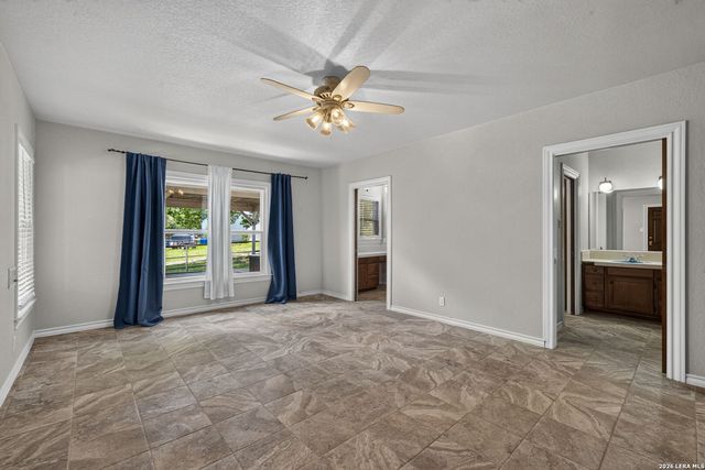 2634 County Road 4713, Lacoste, TX 78039