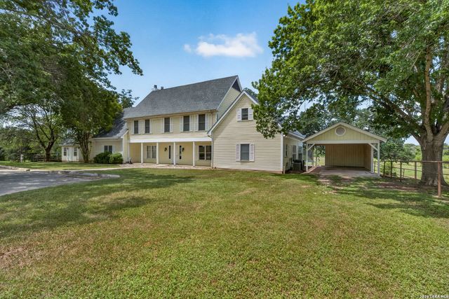 2634 County Road 4713, Lacoste, TX 78039
