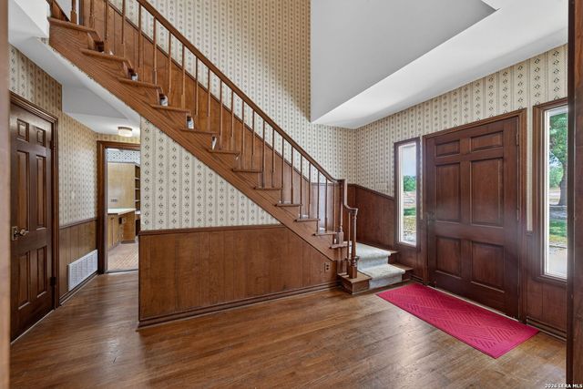 2634 County Road 4713, Lacoste, TX 78039