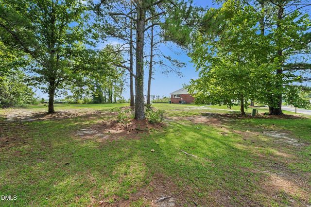125 Surry Drive, Nashville, NC 27856