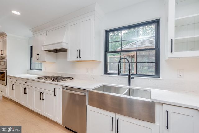 5 CUTTS DR, Tabernacle Twp, NJ 08088