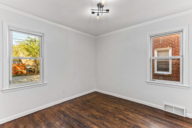 19711 Mansfield Street, Detroit, MI 48235