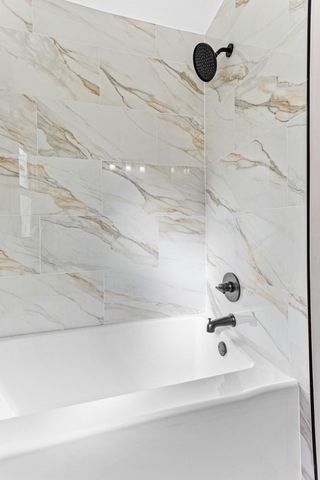 19711 Mansfield Street, Detroit, MI 48235