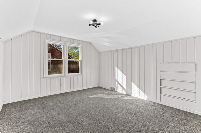 19711 Mansfield Street, Detroit, MI 48235