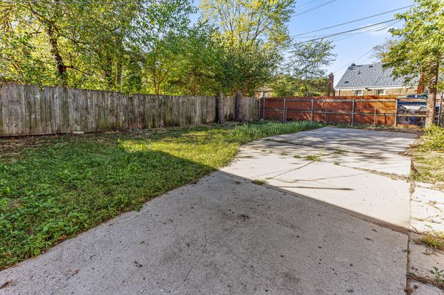 19711 Mansfield Street, Detroit, MI 48235