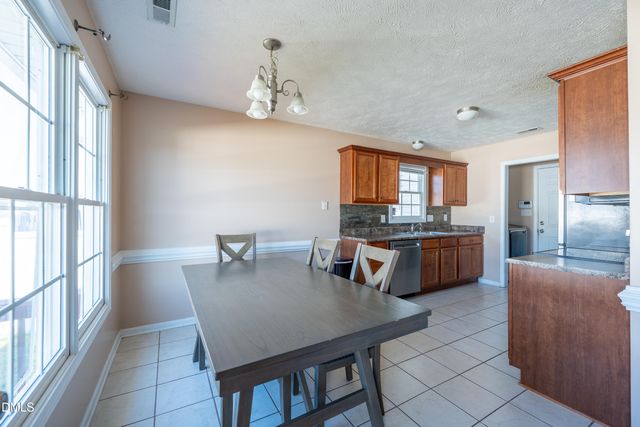 1476 Aultroy Drive, Fayetteville, NC 28306