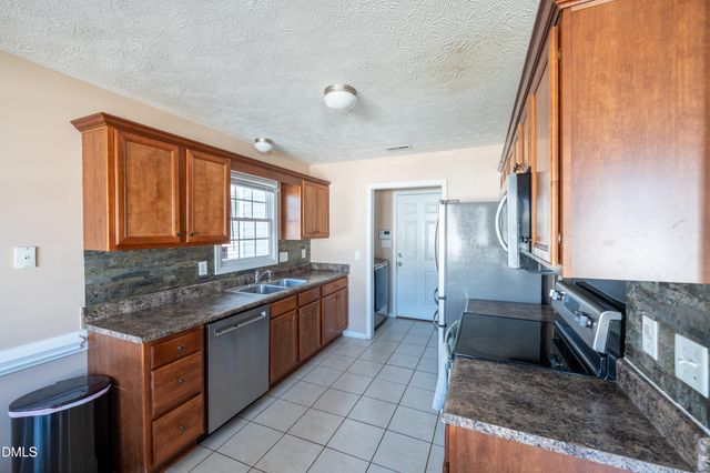 1476 Aultroy Drive, Fayetteville, NC 28306