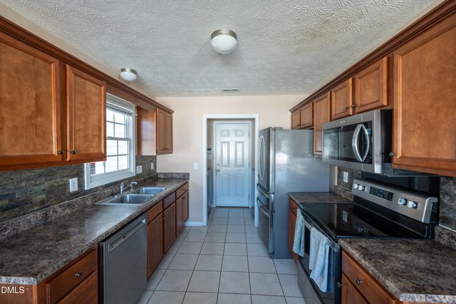 1476 Aultroy Drive, Fayetteville, NC 28306