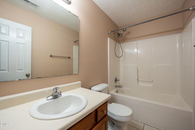 1476 Aultroy Drive, Fayetteville, NC 28306