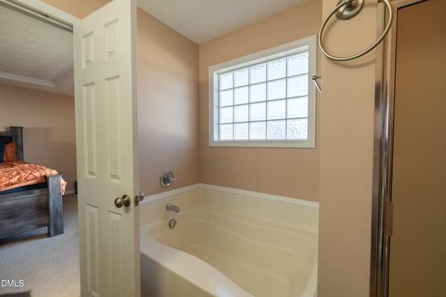 1476 Aultroy Drive, Fayetteville, NC 28306