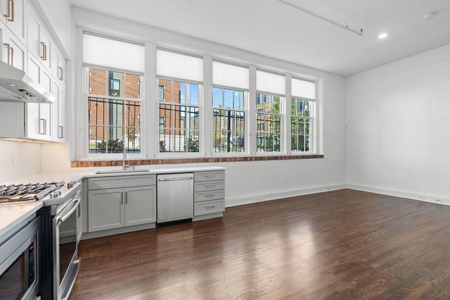 601 Madison St Apt 102, Nashville, TN 37208