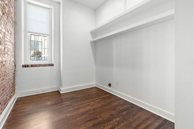 601 Madison St Apt 102, Nashville, TN 37208
