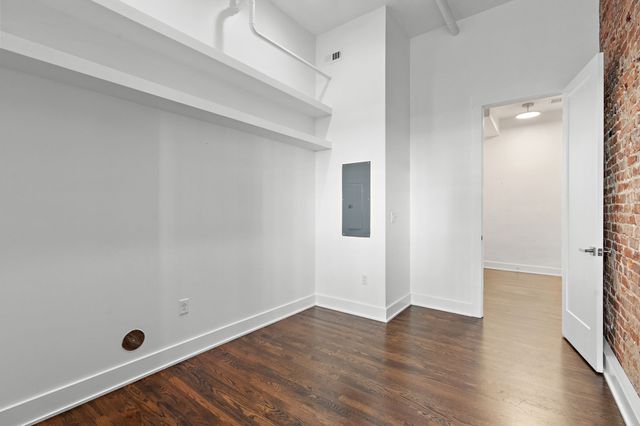 601 Madison St Apt 102, Nashville, TN 37208