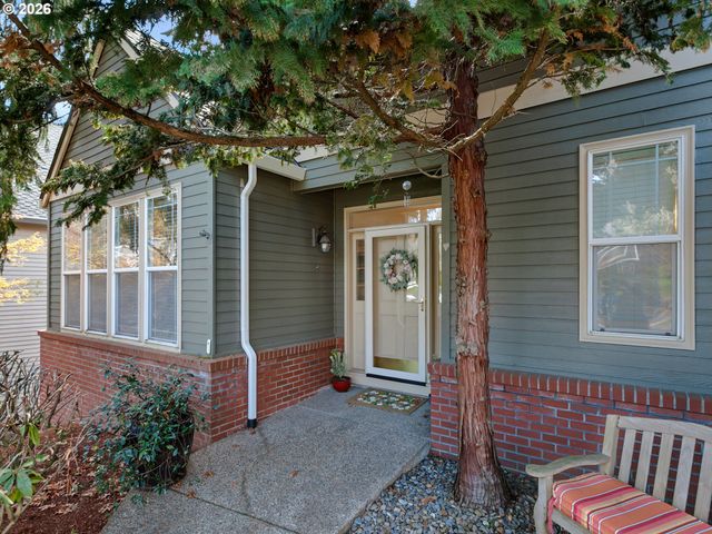 2130 ALPINE Dr, West Linn, OR 97068