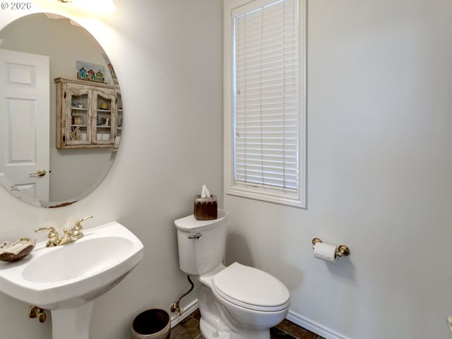 2130 ALPINE Dr, West Linn, OR 97068