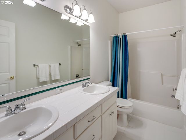 2130 ALPINE Dr, West Linn, OR 97068