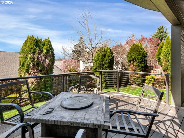 2130 ALPINE Dr, West Linn, OR 97068