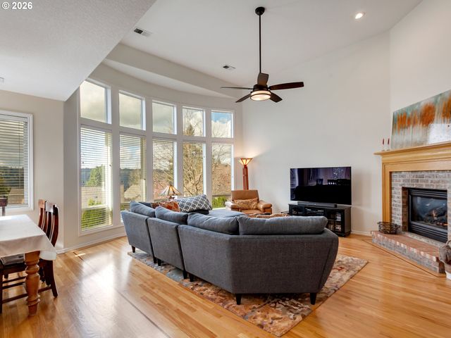 2130 ALPINE Dr, West Linn, OR 97068