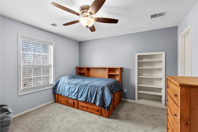 8119 NW Venita Street, Weatherby Lake, MO 64152
