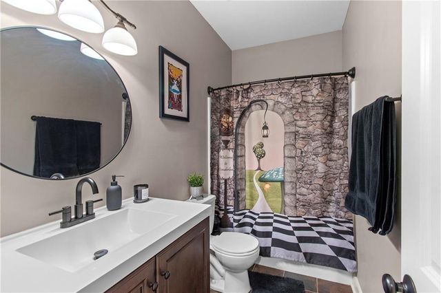 8119 NW Venita Street, Weatherby Lake, MO 64152
